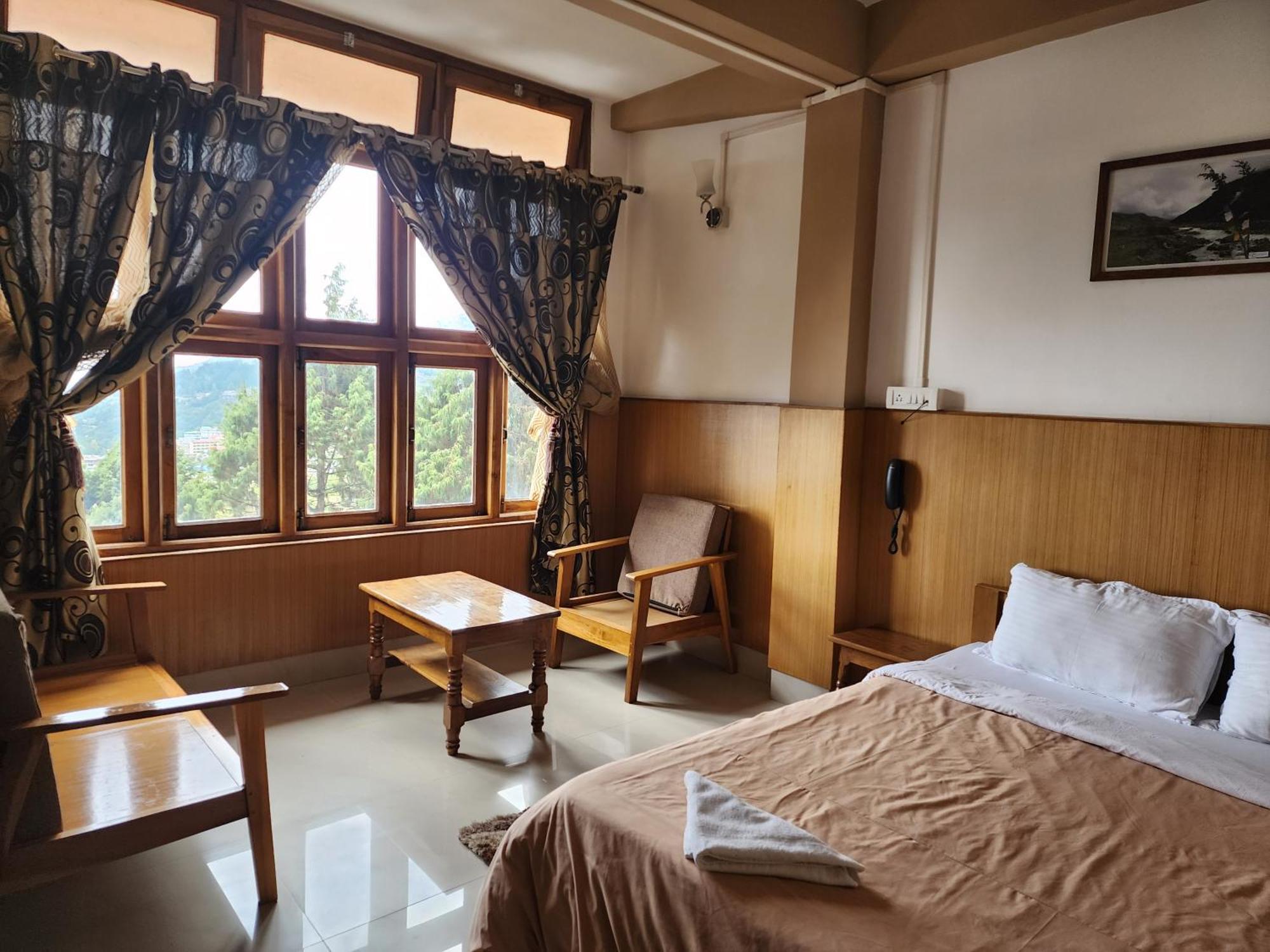 Hotel The Oak Tawang Exterior photo